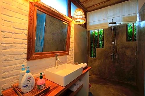 life beach villa