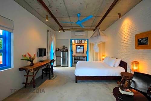 life beach villa