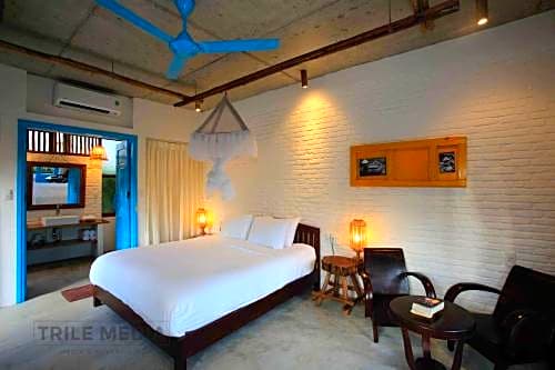 life beach villa