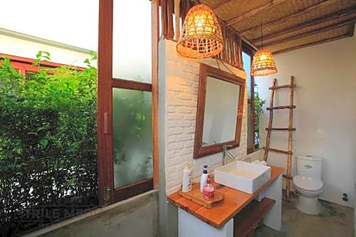 life beach villa