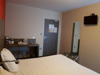 Hostellerie A La Bonne Auberge,Laval>>Entrammes,2 star