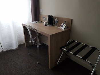 Hostellerie A La Bonne Auberge,Laval>>Entrammes,2 star