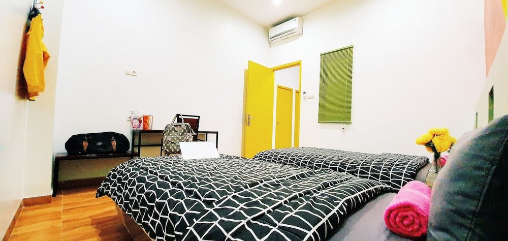 mador malang dorm hostel