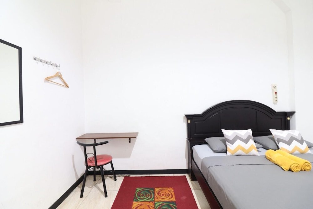 mador malang dorm hostel