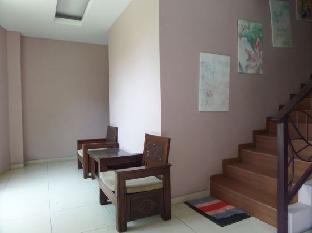 Dpavilion Guest House & Resto,Klojen>>Malang,2 star