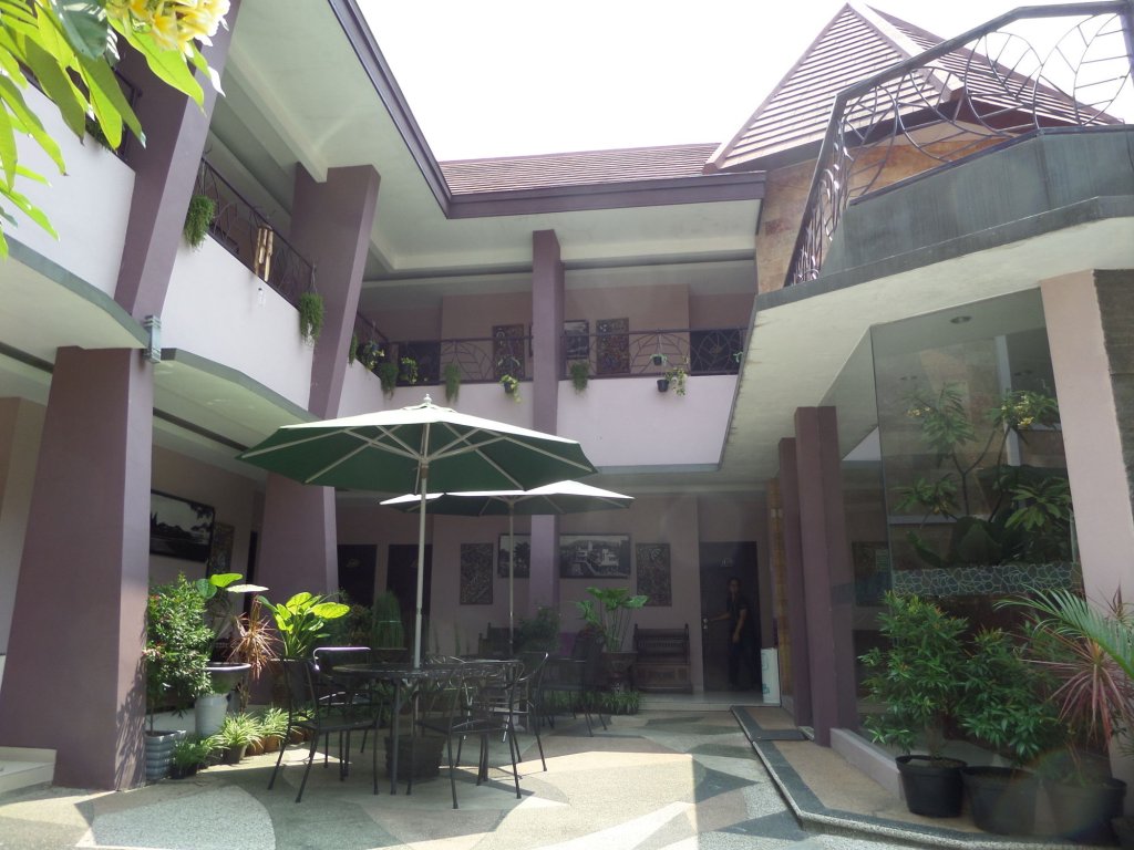 dpavilion guest house and resto