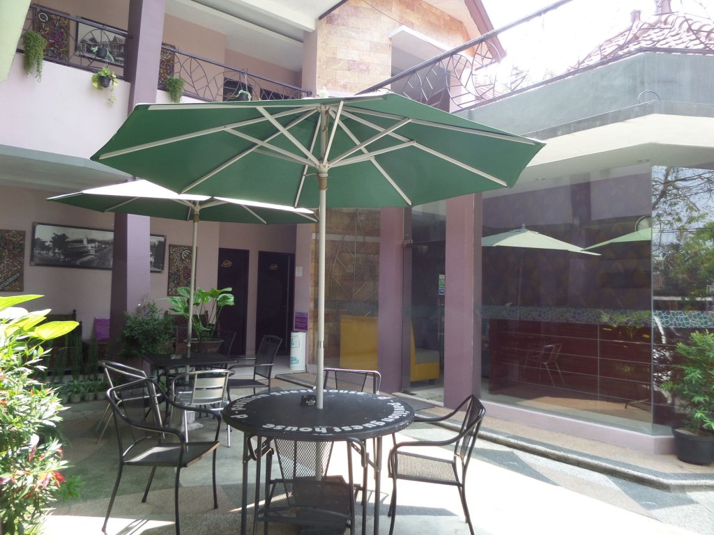 dpavilion guest house and resto