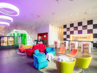 Ibis Styles Basel City,Heiliggeistkirche>>Basel,3 star