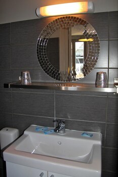 Auberge Du Cochon D'or,Boulleville>>Beuzeville,2 star