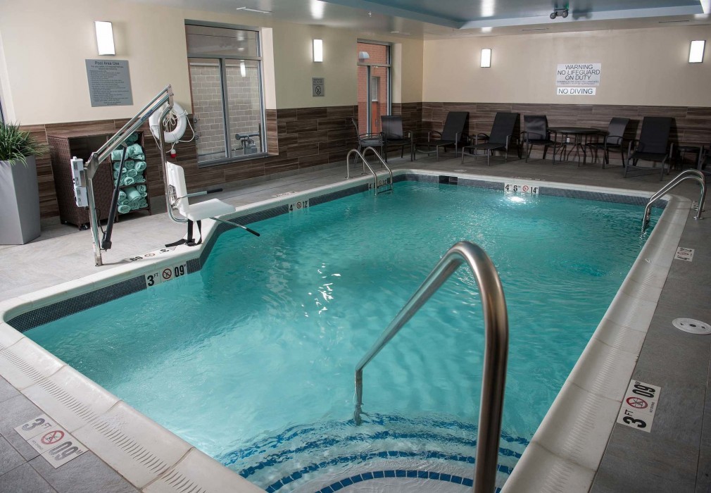 fairfield inn and suites cincinnati uptown university area