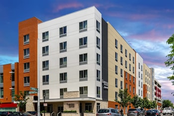 fairfield inn and suites cincinnati uptown university area