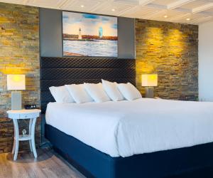 Terrace Bay Hotel,Escanaba>>Delta County,3 star