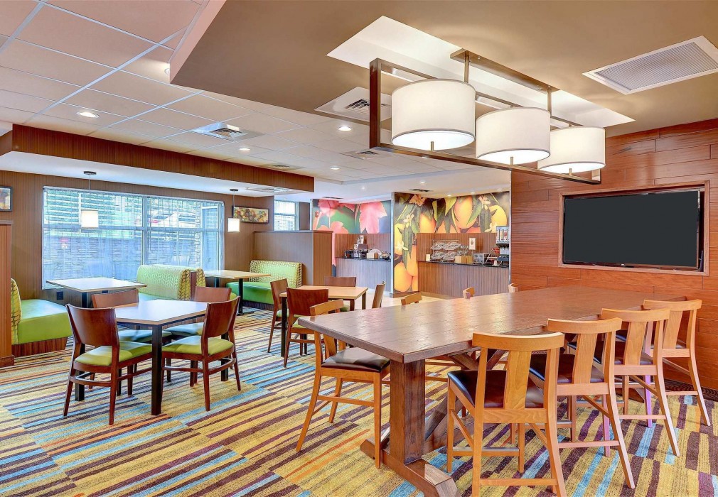 fairfield inn and suites by marriott nashville downtown metrocenter