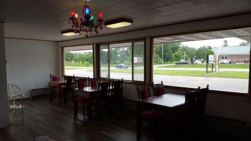 sands motel