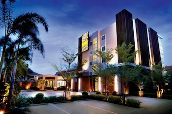 the bangkok cha cha suite