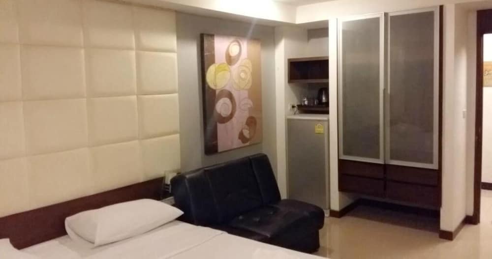 the bangkok cha cha suite