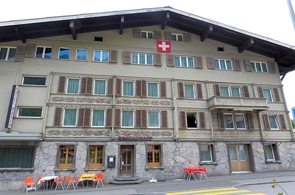 boutique hotel and restaurant baren ringgenberg