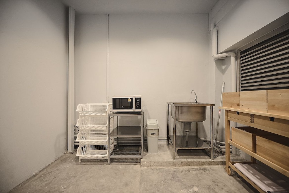 good one hostel and cafe bar