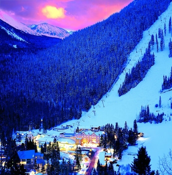 Snakedance Condominiums,Eagle Nest>>Arroyo Seco,3 star
