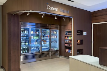 Fairfield Inn And Suites By Marriott Syracuse Carrier Circle,East Syracuse>>Camillus,3 star