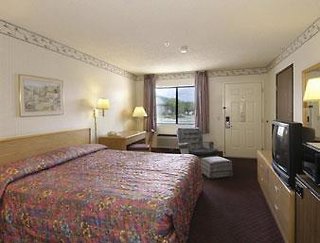 Travelodge By Wyndham Tucson Az,Pima>>Marana,2 star