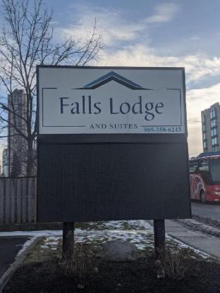 falls lodge and suites