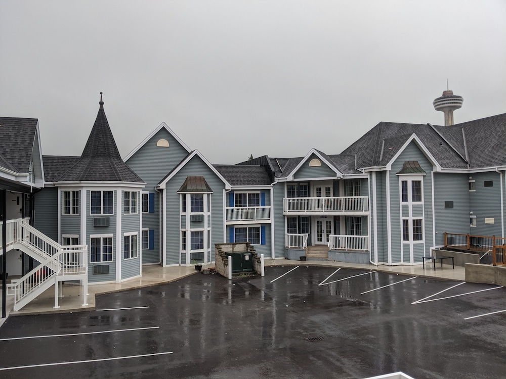 falls lodge and suites