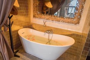 namphung phuket boutique resort