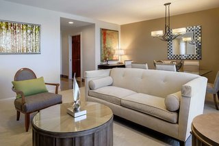Broadway Plaza, Trademark Collection By Wyndham,Rochester>>Olmsted County,3 star