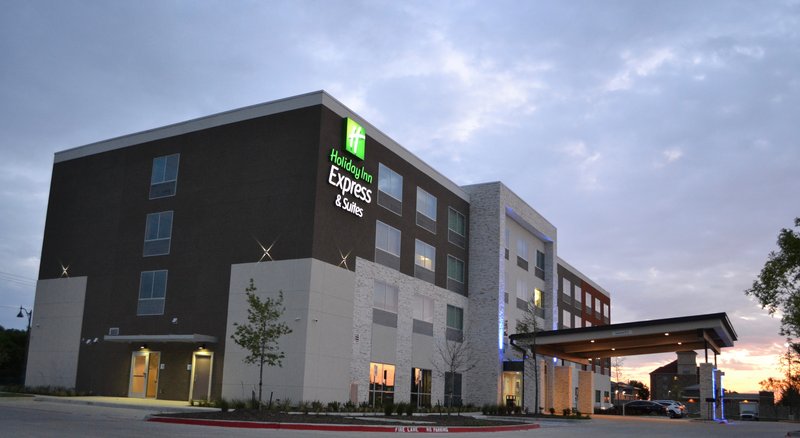 Holiday Inn Express And Suites Mckinney  Craig Ran