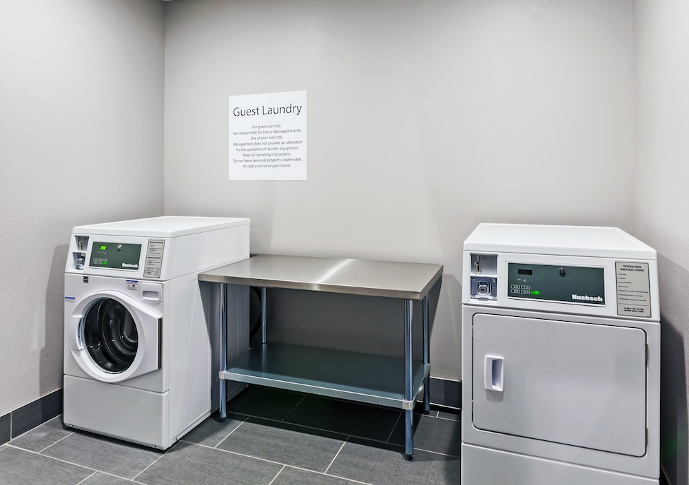 holiday inn express and suites perryton by ihg