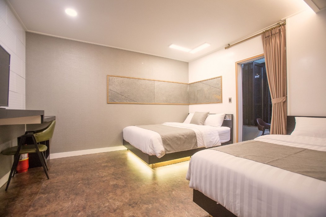 hotel major 2