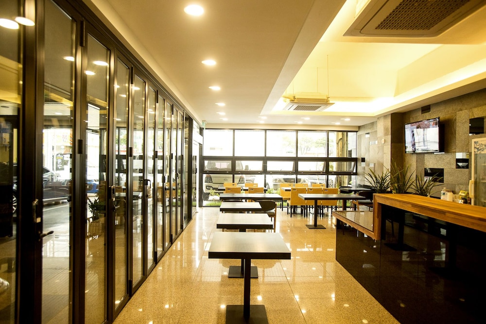 hotel major 2