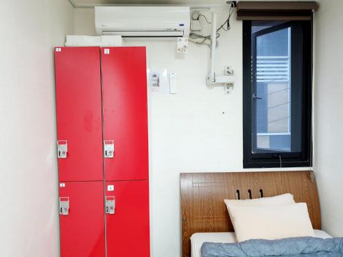 kimchee busan downtown guesthouse hostel