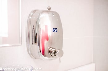 kimchee busan downtown guesthouse hostel