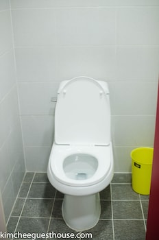 kimchee busan downtown guesthouse hostel