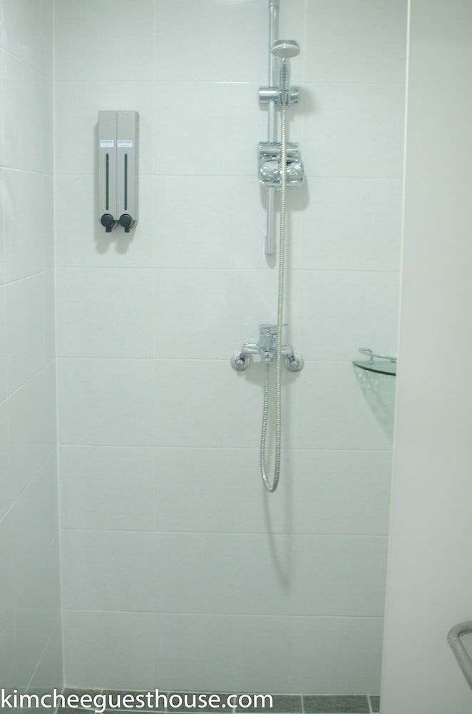 kimchee busan downtown guesthouse hostel