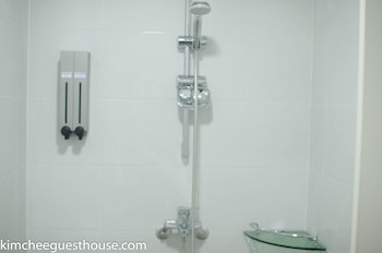 kimchee busan downtown guesthouse hostel