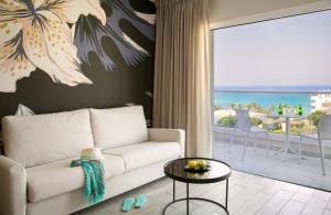 Vangelis Hotel & Suites,Larnaca>>Ayia Napa,4 star