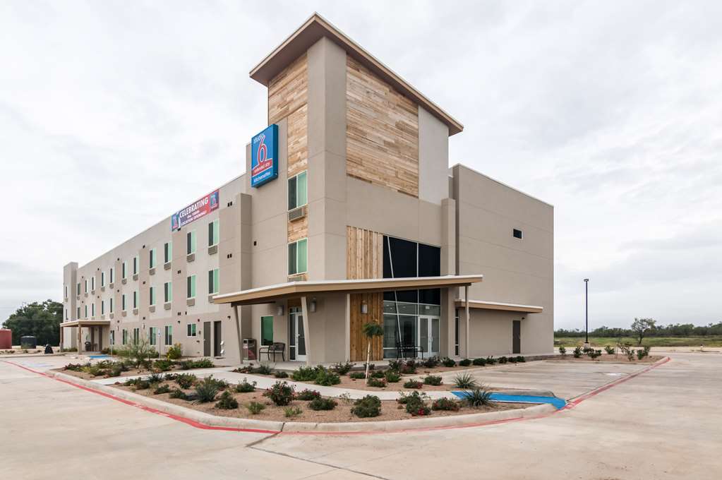studio 6 colorado city tx
