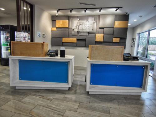 holiday inn express and suites moore by ihg