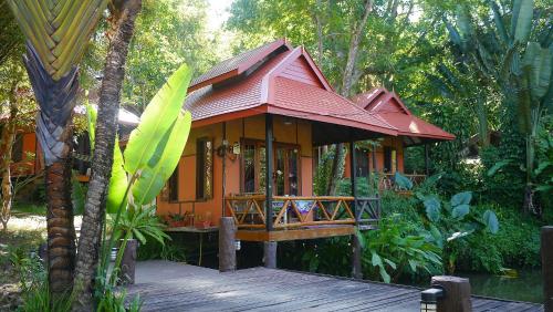 pho rak nah pai guesthouse