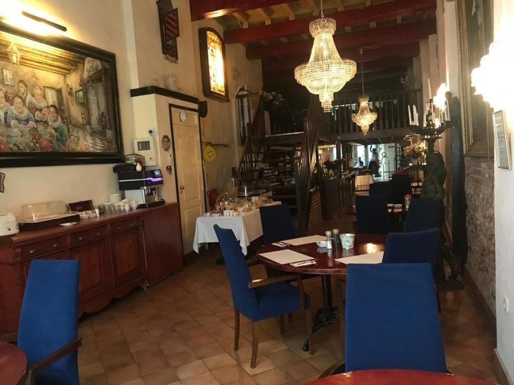 hotel de gulden waagen