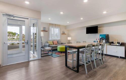 Woodspring Suites Allentown,Ancient Oaks>>Allentown,3 star