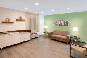 woodspring suites bakersfield east
