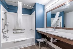 woodspring suites bakersfield east