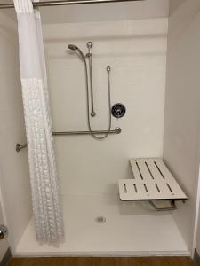 woodspring suites bakersfield east