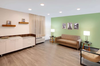 woodspring suites bakersfield east