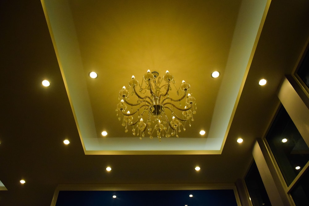 peak boutique city hotel