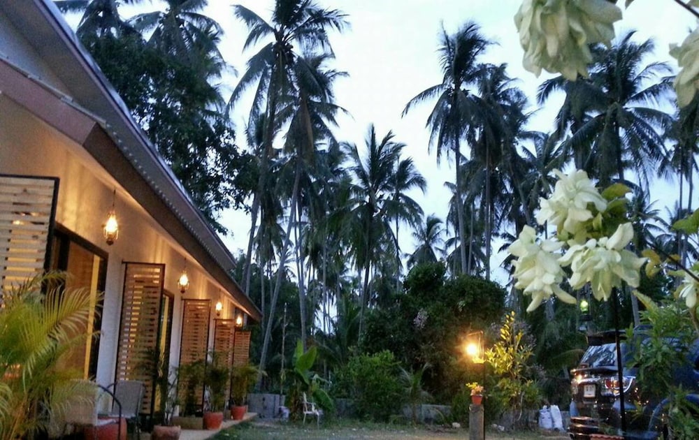 khanom